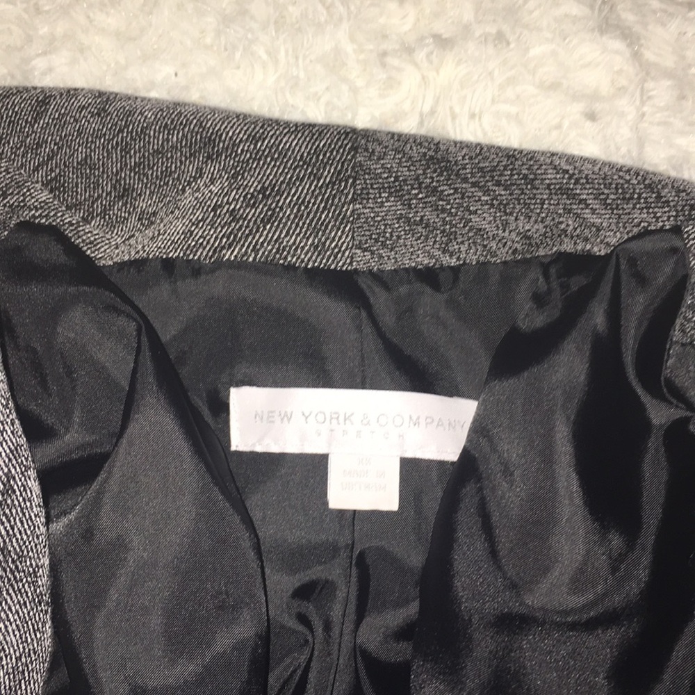 Blazer - Picture 7 of 7